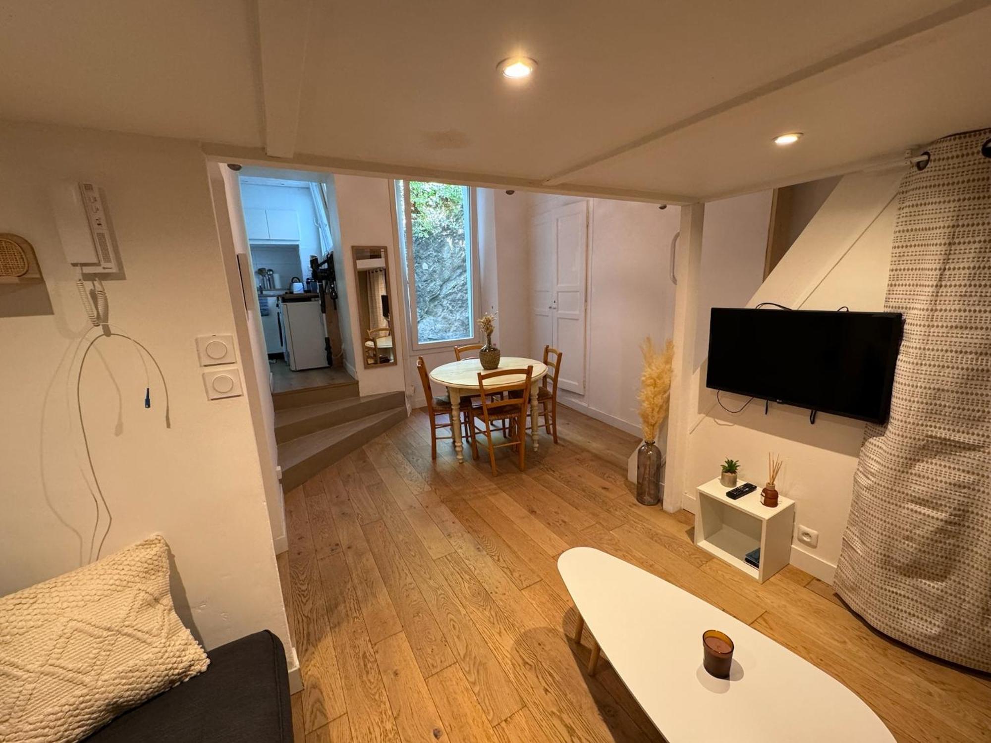 Charmant Studio Apartment